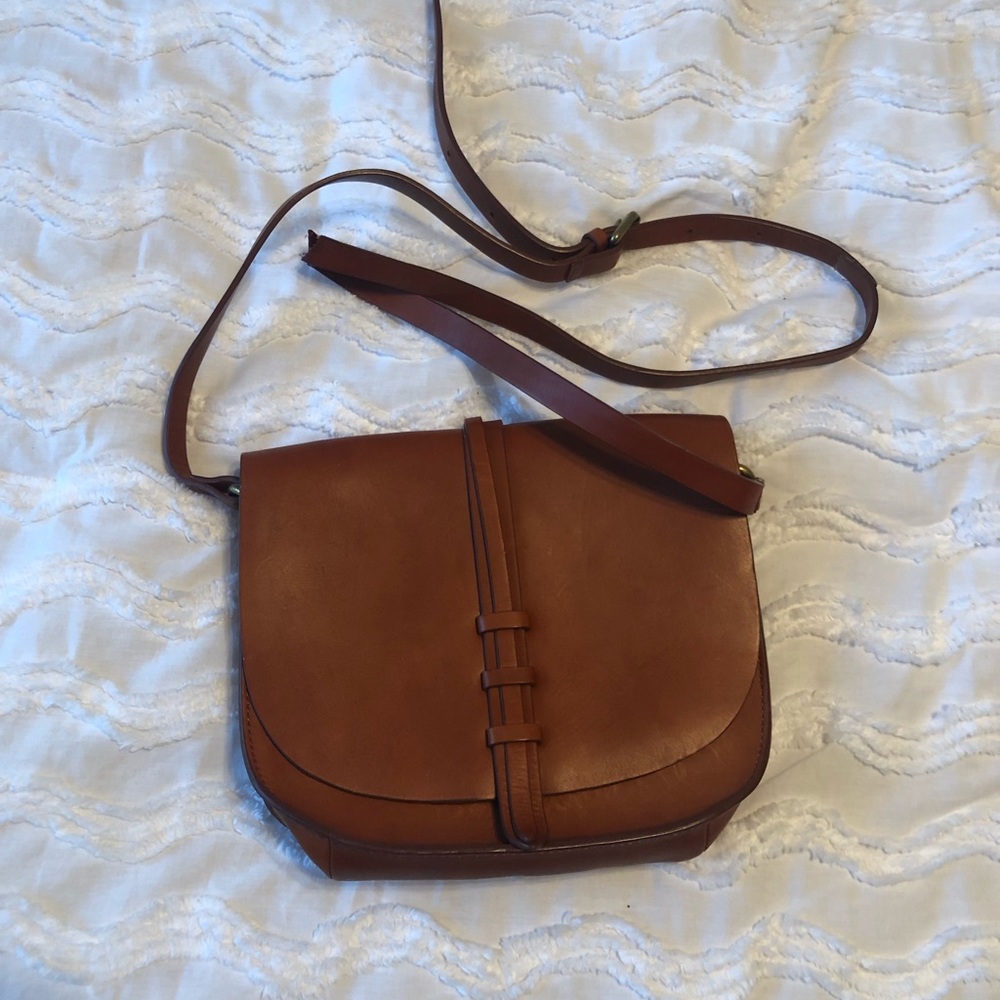 Brown leather satchel 🤎